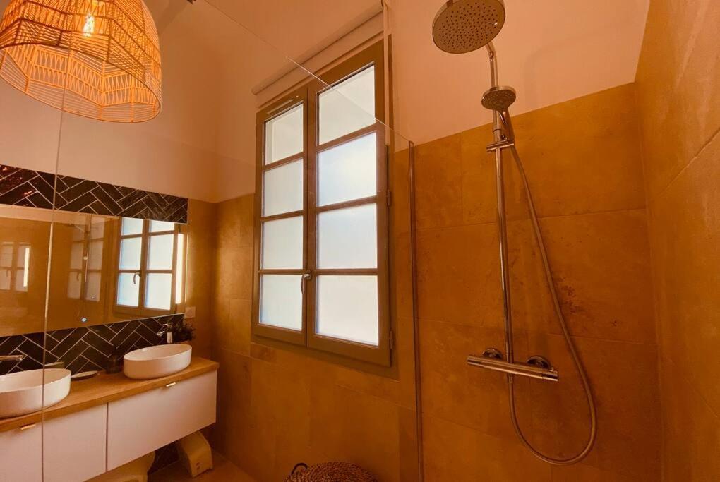 فيلا Terra Nostra - Townhouse - Swimming Pool نيم المظهر الخارجي الصورة