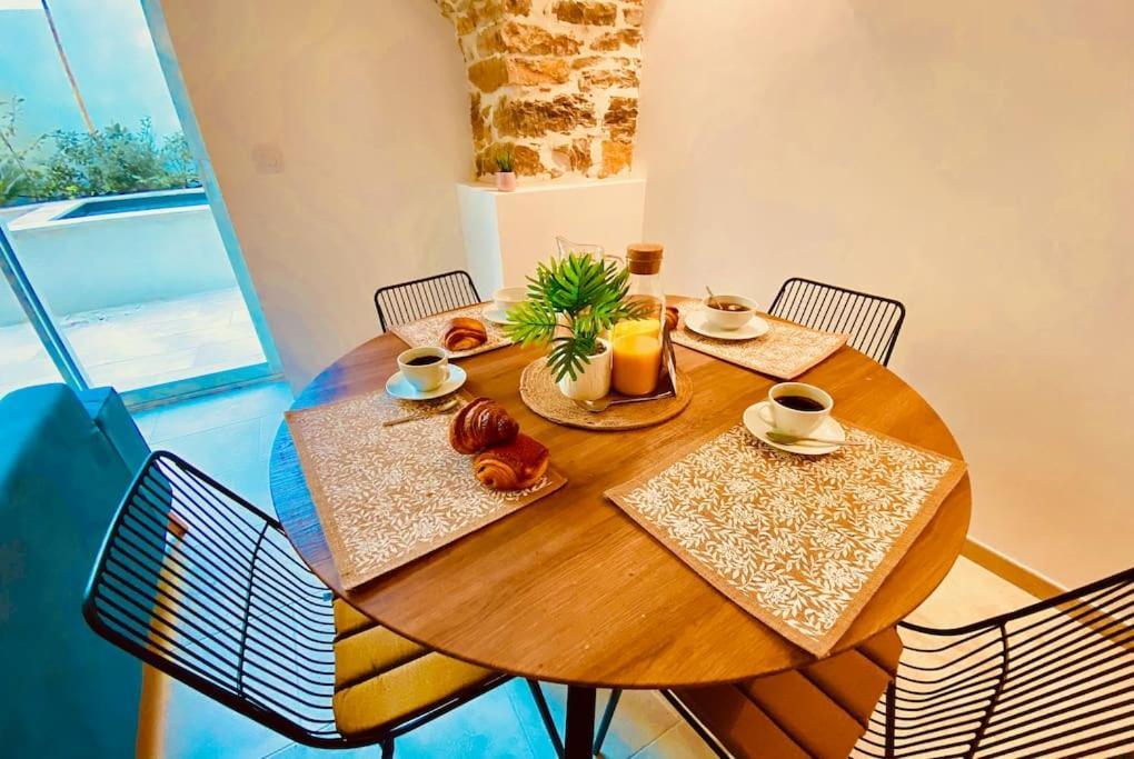 فيلا Terra Nostra - Townhouse - Swimming Pool نيم المظهر الخارجي الصورة